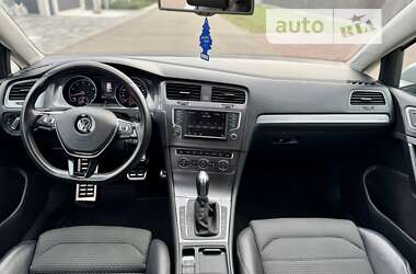 Универсал Volkswagen Golf Alltrack 2016 в Киеве