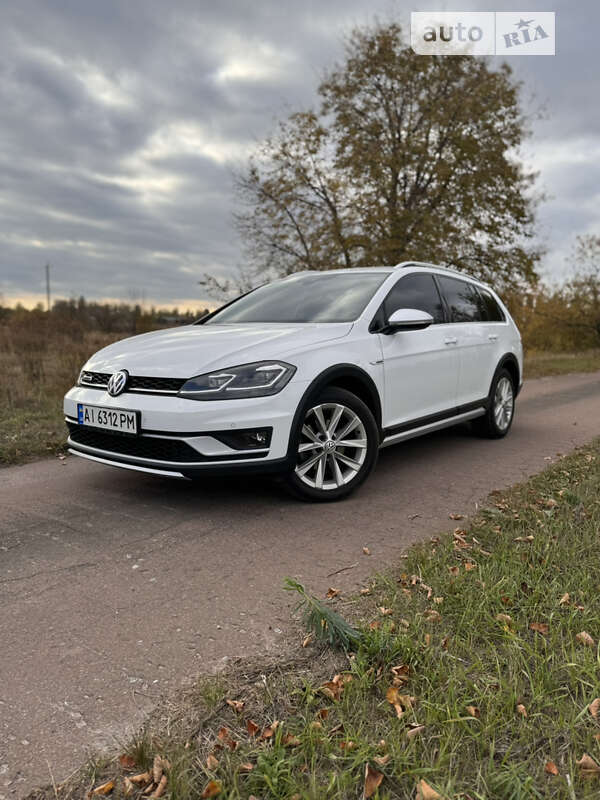 Универсал Volkswagen Golf Alltrack 2018 в Киеве