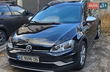 Універсал Volkswagen Golf Alltrack 2017 в Дніпрі