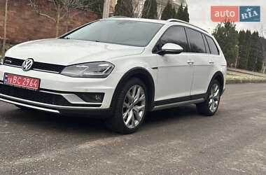 Універсал Volkswagen Golf Alltrack 2017 в Рівному