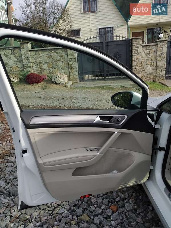 Универсал Volkswagen Golf Alltrack 2017 в Хмельницком фото 13 Универсал Volkswagen Golf Alltrack 2017 в Хмельницком