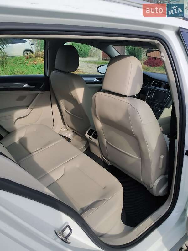 Универсал Volkswagen Golf Alltrack 2017 в Хмельницком фото 18 Универсал Volkswagen Golf Alltrack 2017 в Хмельницком