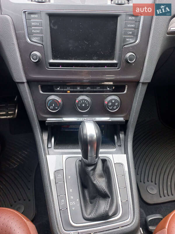 Универсал Volkswagen Golf Alltrack 2016 в Кременчуге