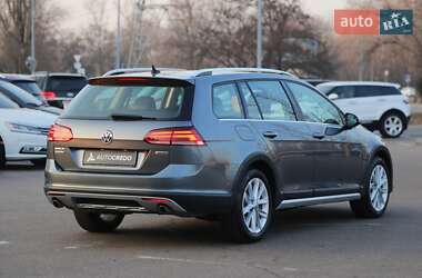 Універсал Volkswagen Golf Alltrack 2019 в Києві