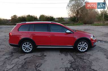 Універсал Volkswagen Golf Alltrack 2016 в 