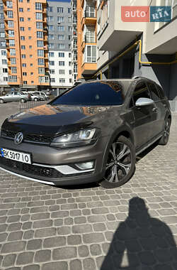 Универсал Volkswagen Golf Alltrack 2016 в 