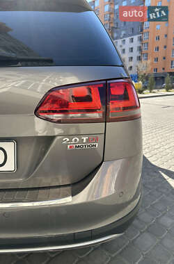 Универсал Volkswagen Golf Alltrack 2016 в 