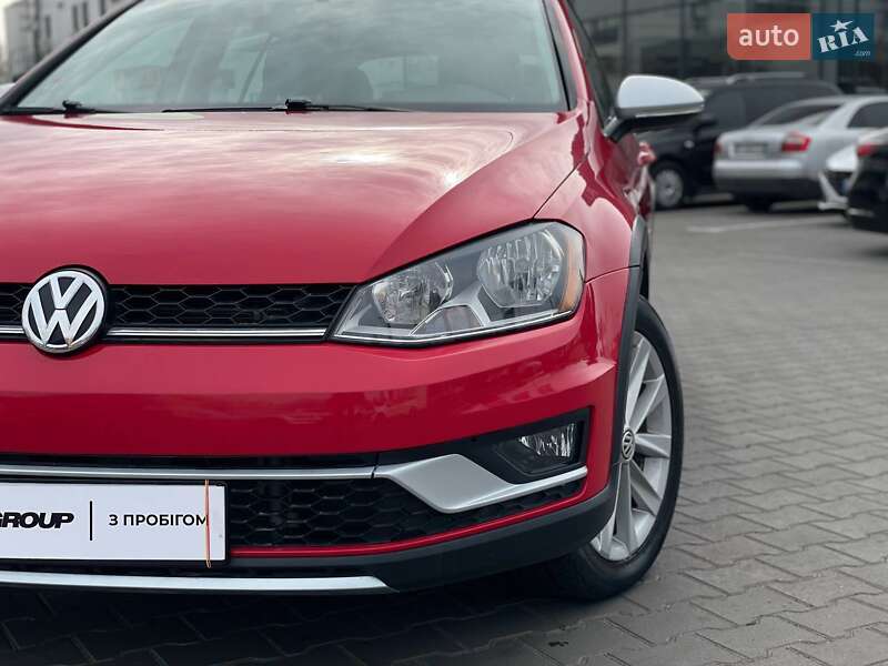 Універсал Volkswagen Golf Alltrack 2017 в 