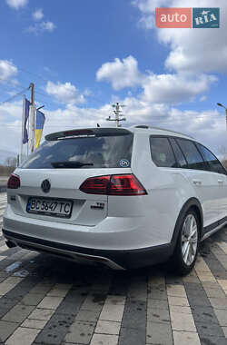 Универсал Volkswagen Golf Alltrack 2017 в 