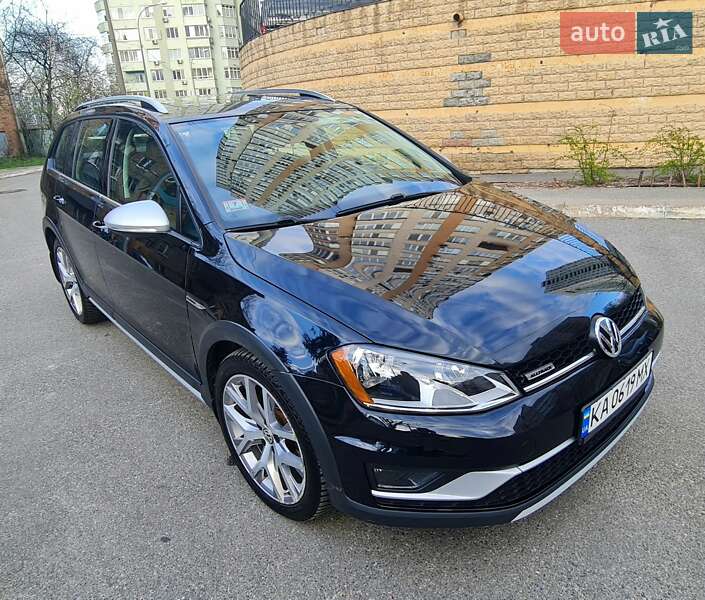 Універсал Volkswagen Golf Alltrack 2017 в 
