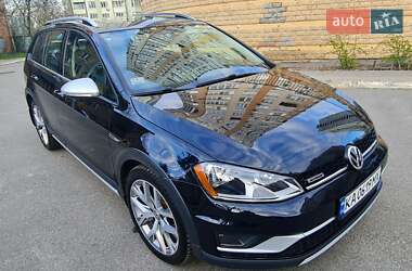 Універсал Volkswagen Golf Alltrack 2017 в 