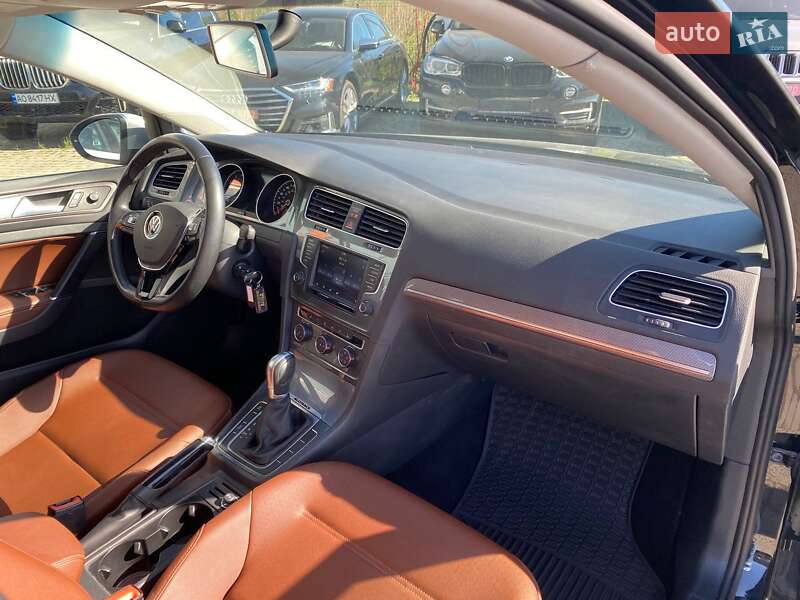 Універсал Volkswagen Golf Alltrack 2016 в Львові