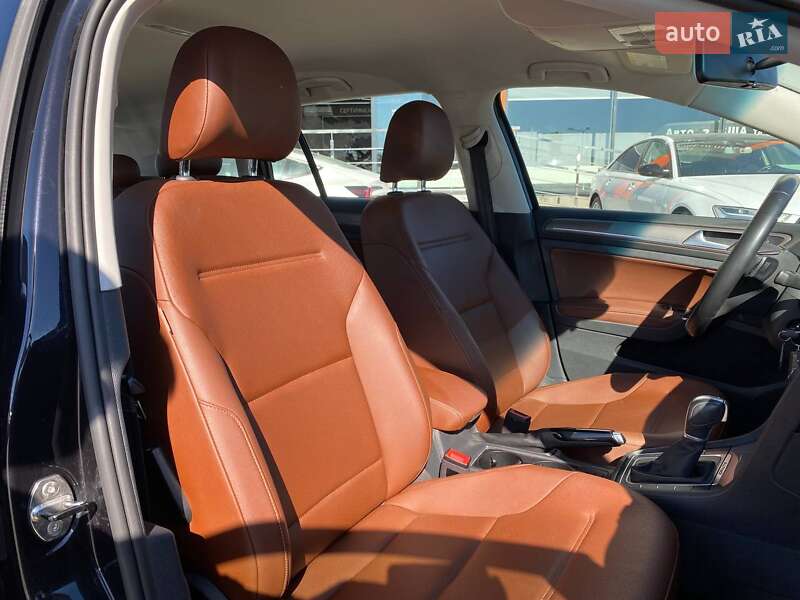 Універсал Volkswagen Golf Alltrack 2016 в Львові