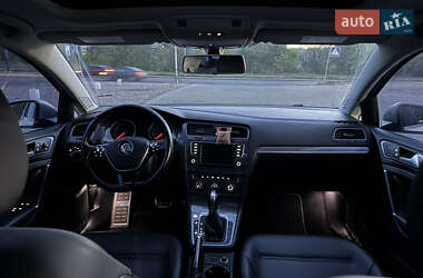 Универсал Volkswagen Golf Alltrack 2017 в 