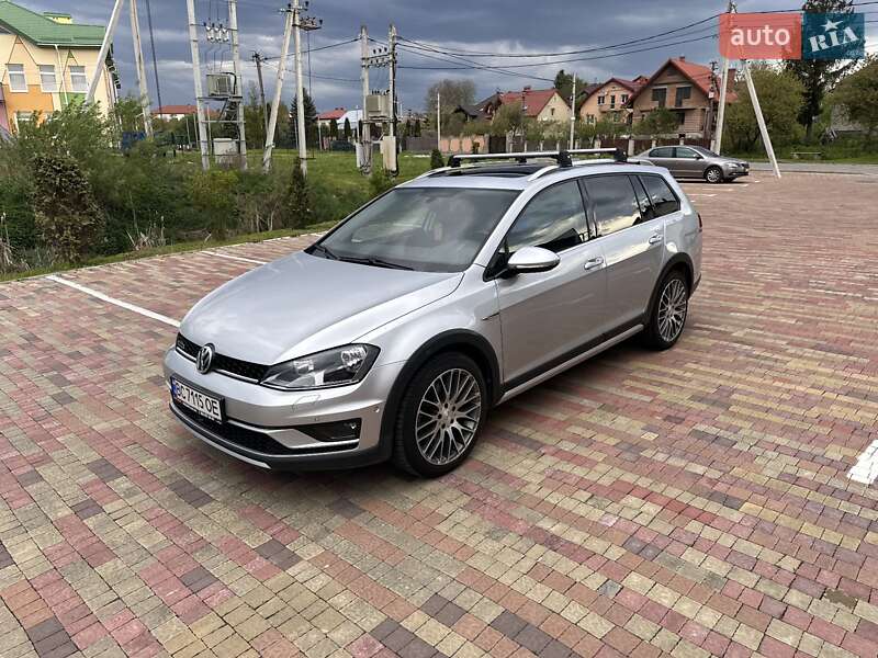 Универсал Volkswagen Golf Alltrack 2016 в Львове