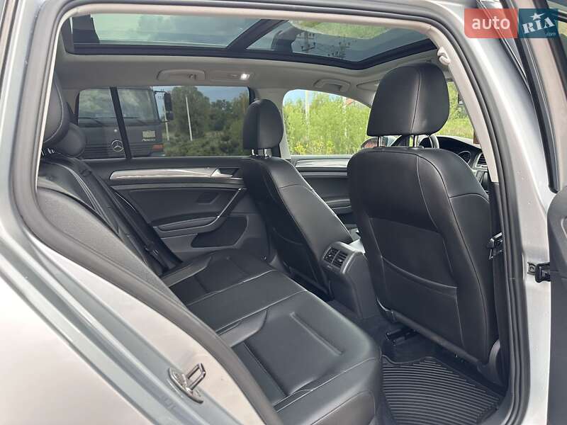 Универсал Volkswagen Golf Alltrack 2016 в Львове