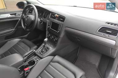 Універсал Volkswagen Golf Alltrack 2017 в 