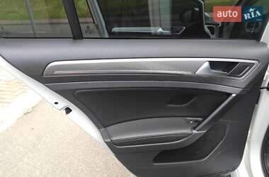Універсал Volkswagen Golf Alltrack 2017 в 