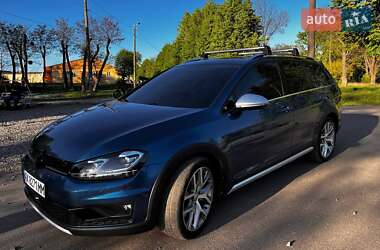 Универсал Volkswagen Golf Alltrack 2017 в 