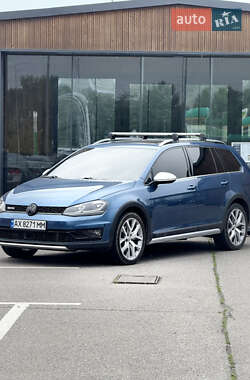 Универсал Volkswagen Golf Alltrack 2017 в Киеве