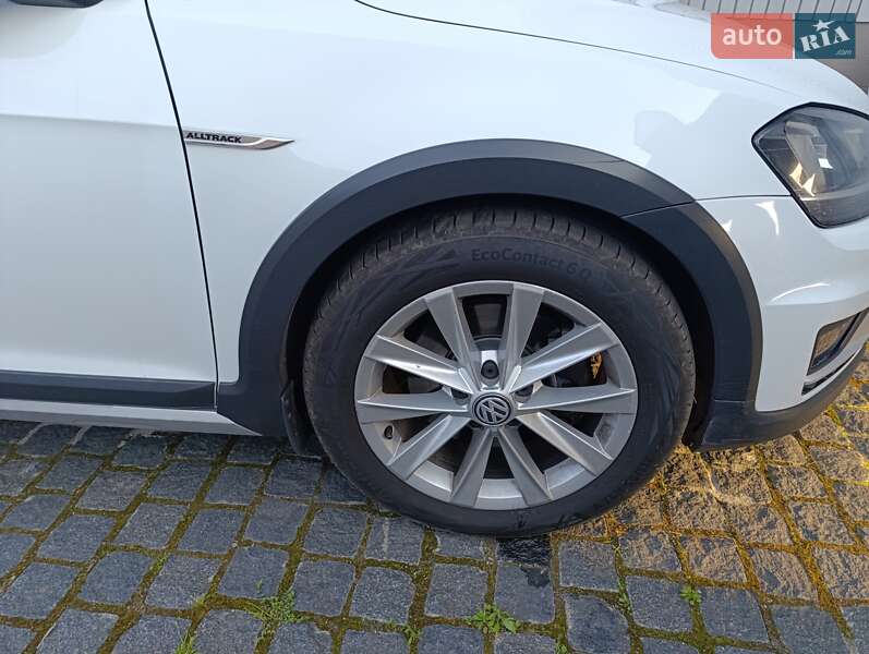 Универсал Volkswagen Golf Alltrack 2016 в Житомире