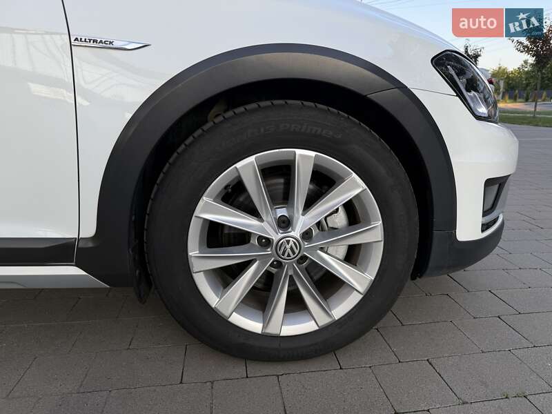 Универсал Volkswagen Golf Alltrack 2016 в Ужгороде