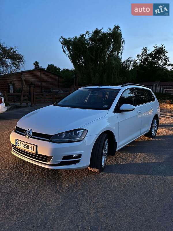 Универсал Volkswagen Golf Alltrack 2015 в Гайвороне