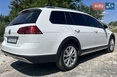 Універсал Volkswagen Golf Alltrack 2016 в 