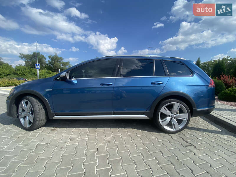 Универсал Volkswagen Golf Alltrack 2016 в Львове