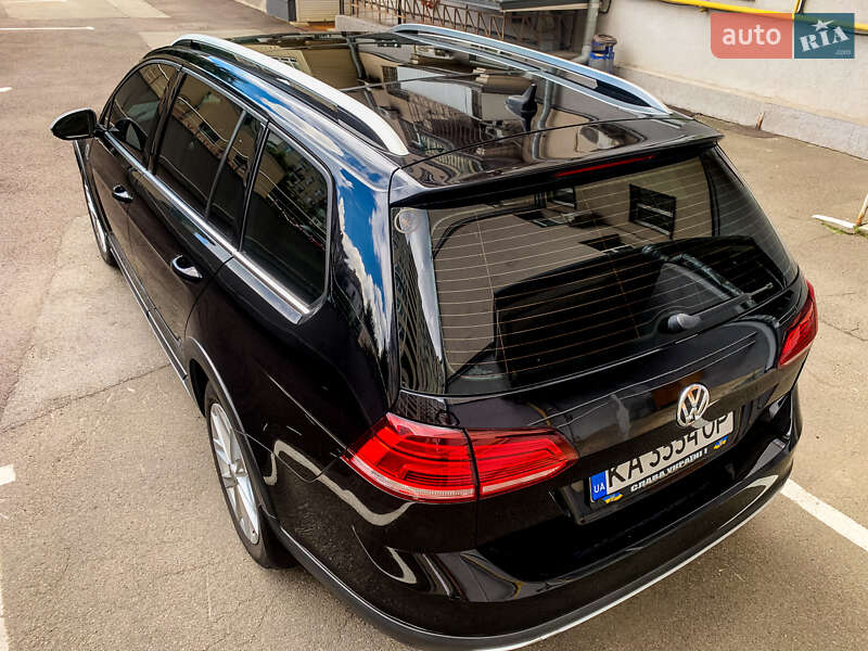 Универсал Volkswagen Golf Alltrack 2017 в Киеве