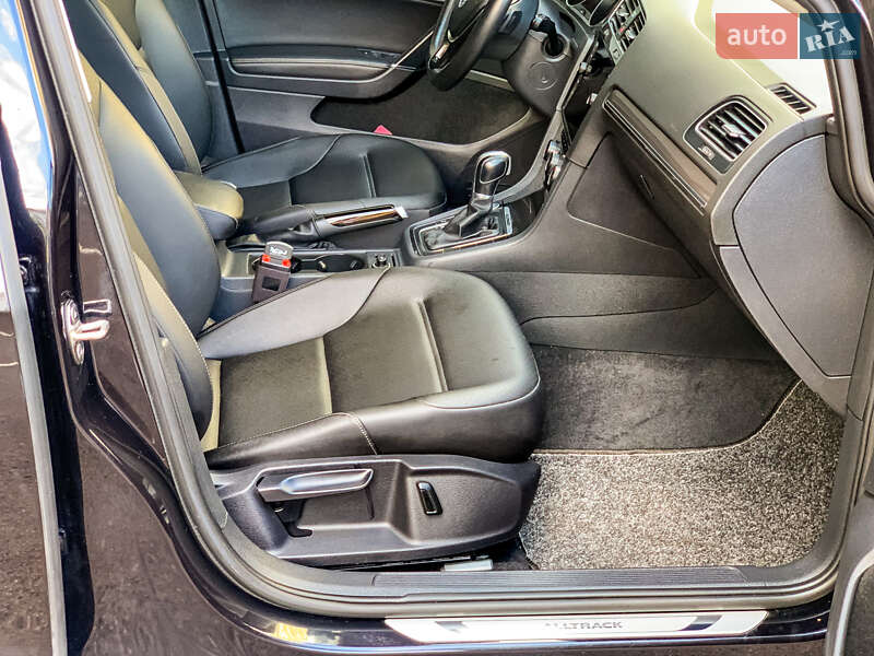 Универсал Volkswagen Golf Alltrack 2017 в Киеве