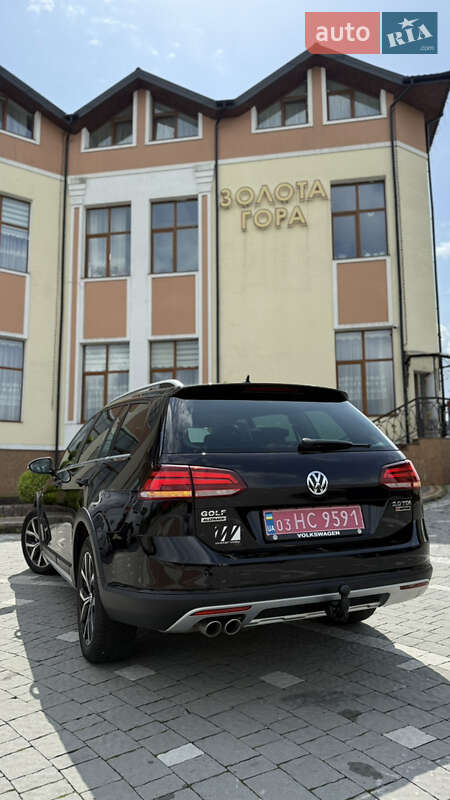 Универсал Volkswagen Golf Alltrack 2018 в Дрогобыче