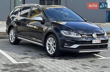 Универсал Volkswagen Golf Alltrack 2018 в Луцке