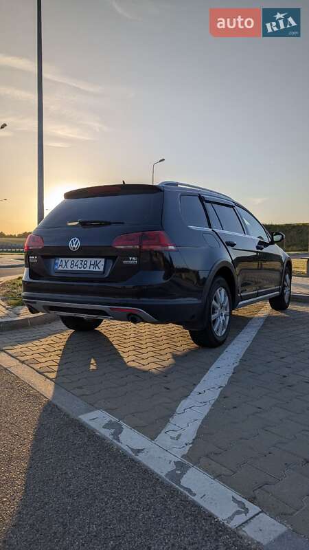 Универсал Volkswagen Golf Alltrack 2017 в Киеве