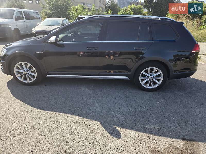 Универсал Volkswagen Golf Alltrack 2016 в Львове