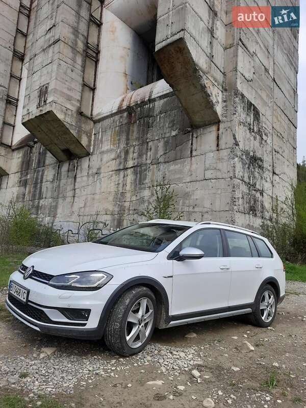 Универсал Volkswagen Golf Alltrack 2017 в Полтаве