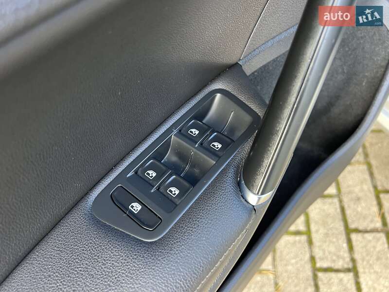 Універсал Volkswagen Golf Alltrack 2019 в Львові