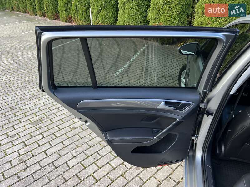 Універсал Volkswagen Golf Alltrack 2019 в Львові