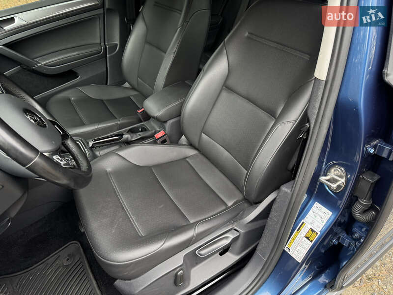 Универсал Volkswagen Golf Alltrack 2019 в Киеве фото 8 Универсал Volkswagen Golf Alltrack 2019 в Киеве