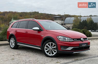 Универсал Volkswagen Golf Alltrack 2019 в 
