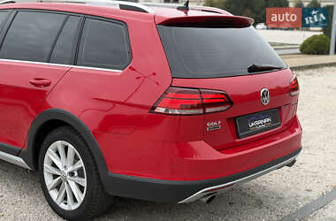 Универсал Volkswagen Golf Alltrack 2019 в 