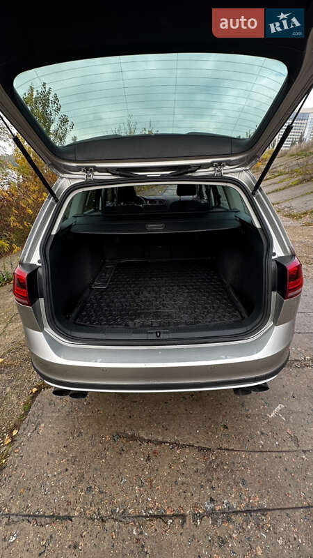 Универсал Volkswagen Golf Alltrack 2015 в Киеве