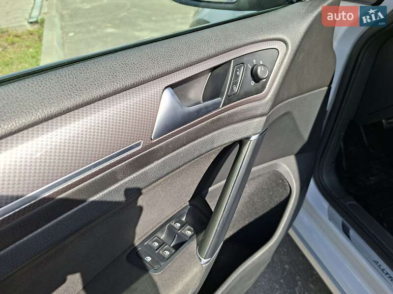 Универсал Volkswagen Golf Alltrack 2018 в Борщеве