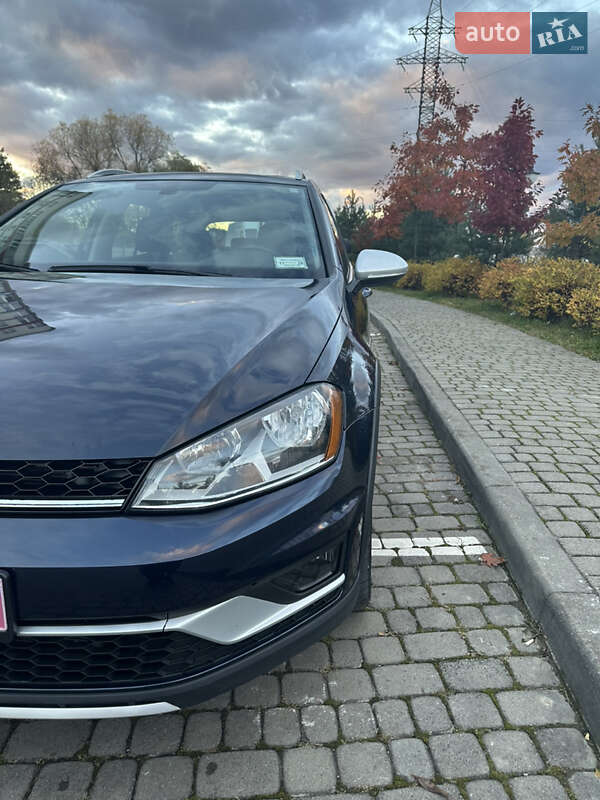 Универсал Volkswagen Golf Alltrack 2016 в Ивано-Франковске