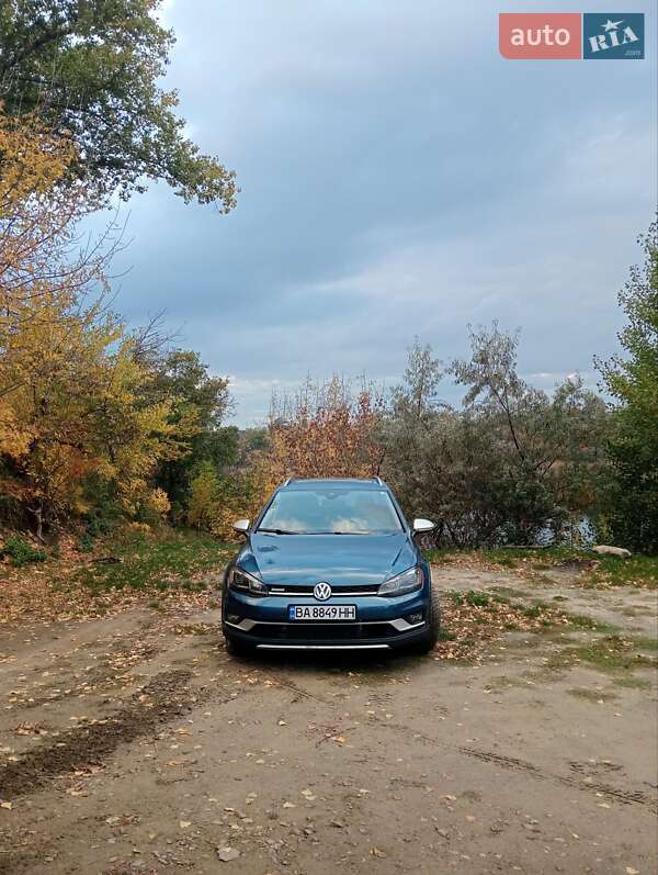 Универсал Volkswagen Golf Alltrack 2019 в Днепре