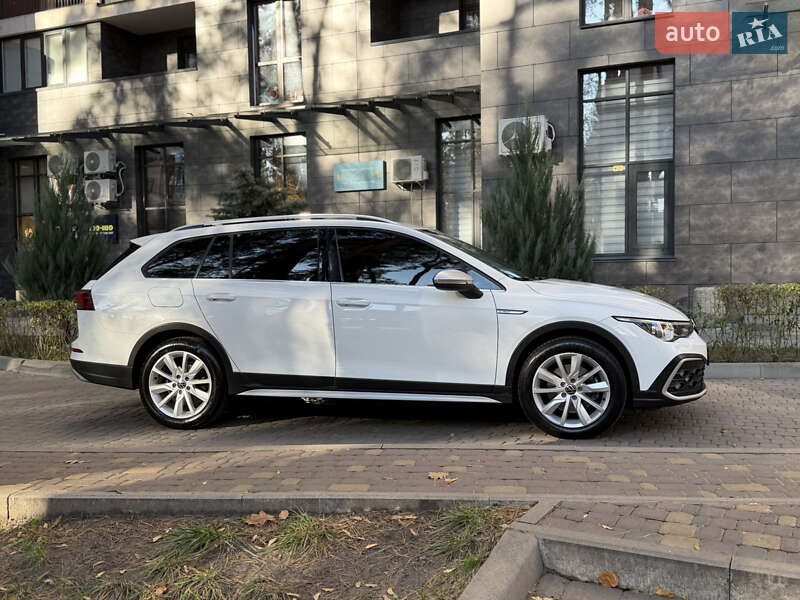 Универсал Volkswagen Golf Alltrack 2023 в Броварах