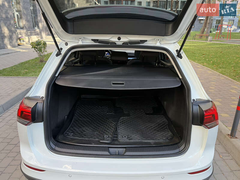 Универсал Volkswagen Golf Alltrack 2023 в Броварах