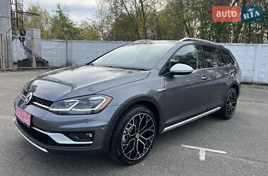Універсал Volkswagen Golf Alltrack 2020 в Києві