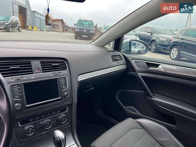 Універсал Volkswagen Golf Alltrack 2016 в Львові