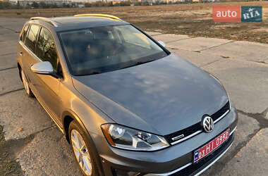 Универсал Volkswagen Golf Alltrack 2017 в Покрове